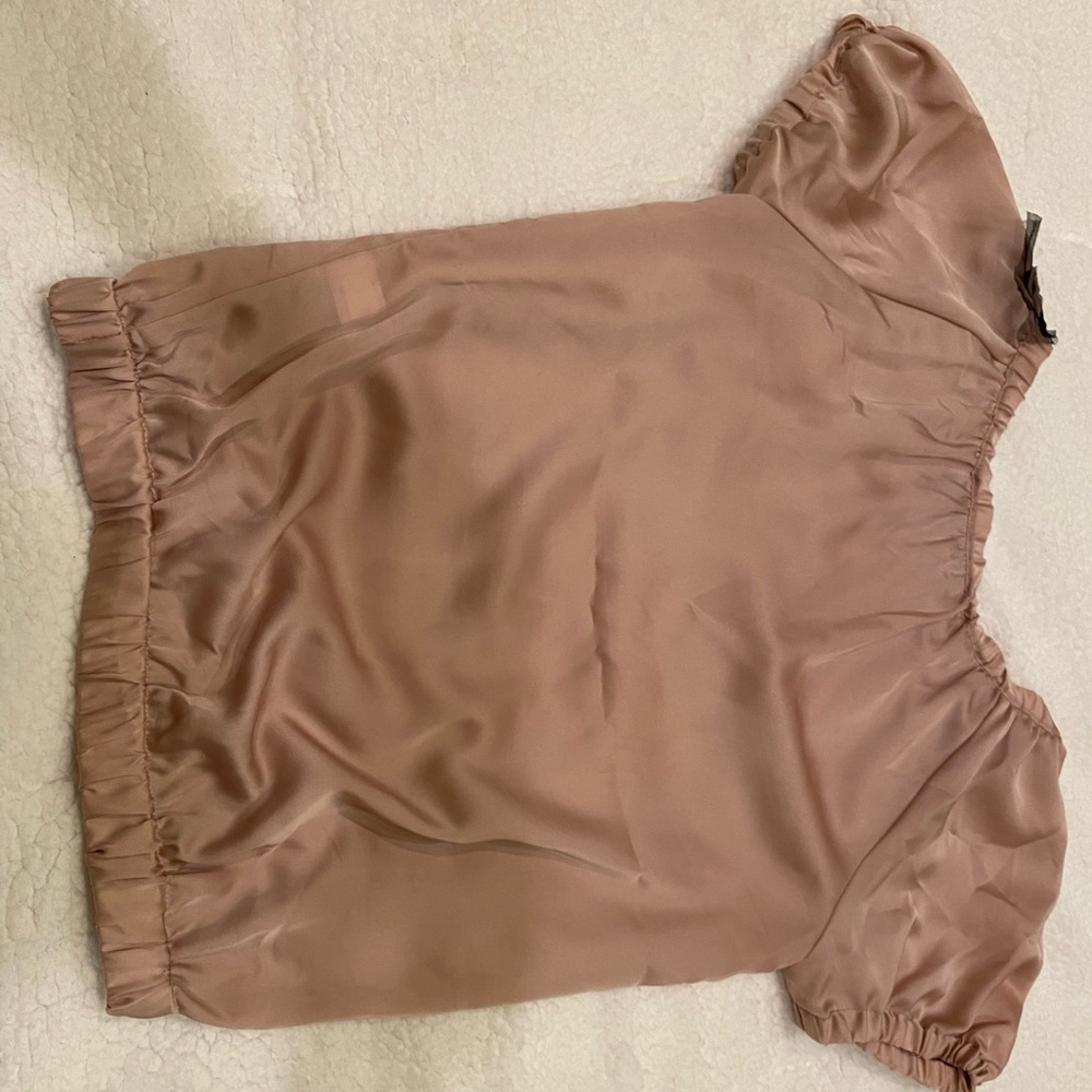 Vera Wang blouse 100% polyester size XS worn once